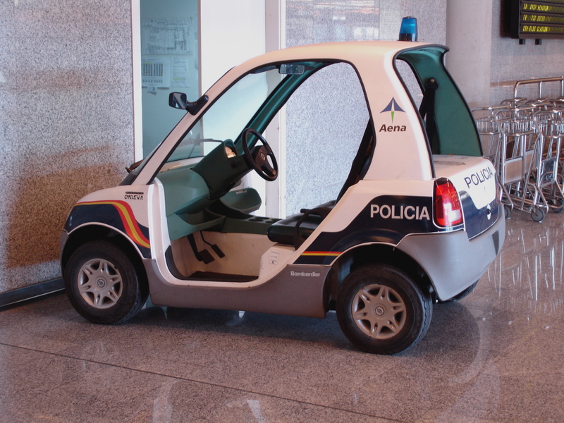 Майорка: Полицейска кола на летището в Палма